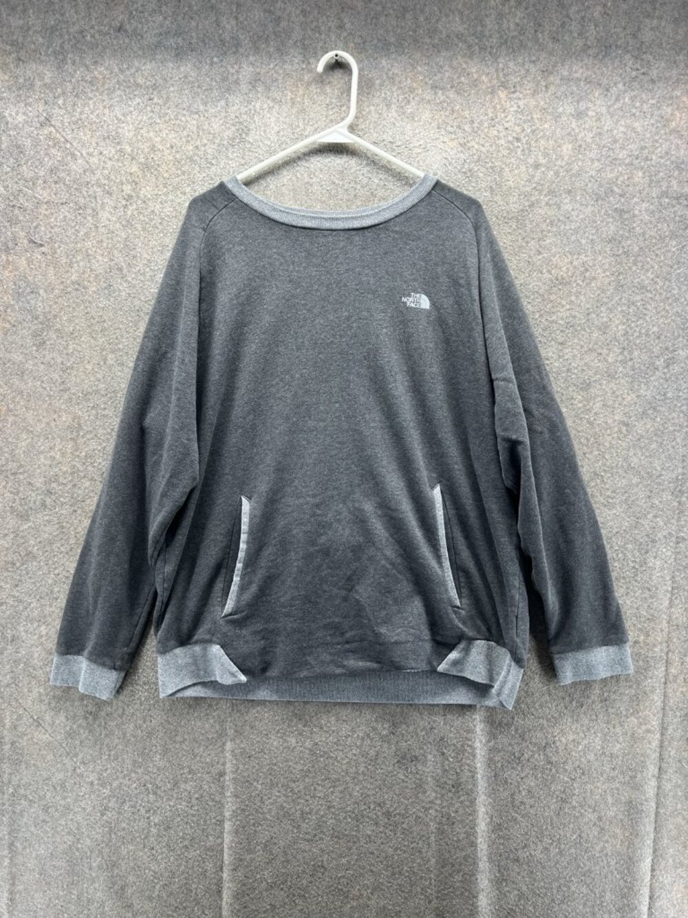 The North Face Sweatshirt Mens XL Gray Pullover Jersey Crewneck FlashDry Pockets